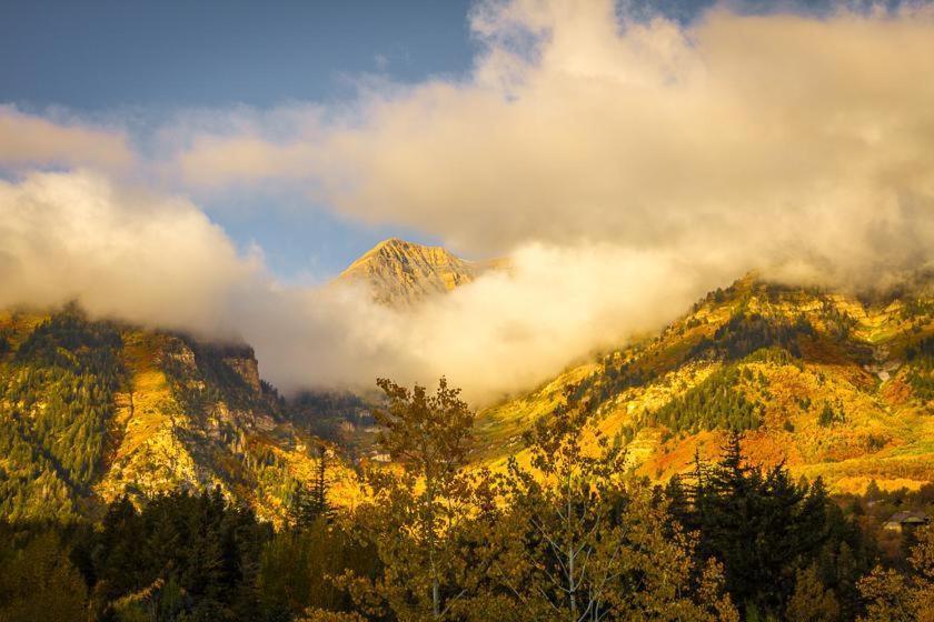 Log Cabin On The Stream Sundance, Utah Exterior foto